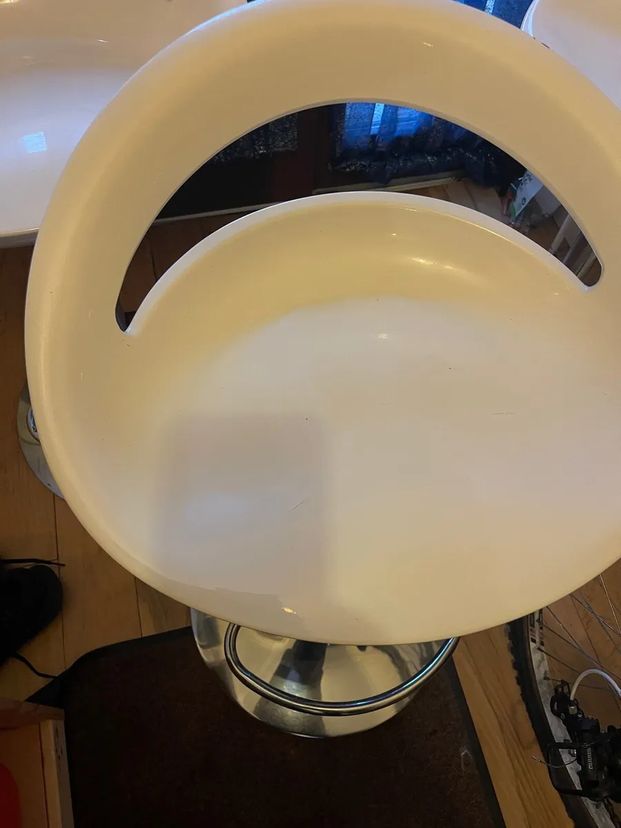 3 bar chairs - Image 2