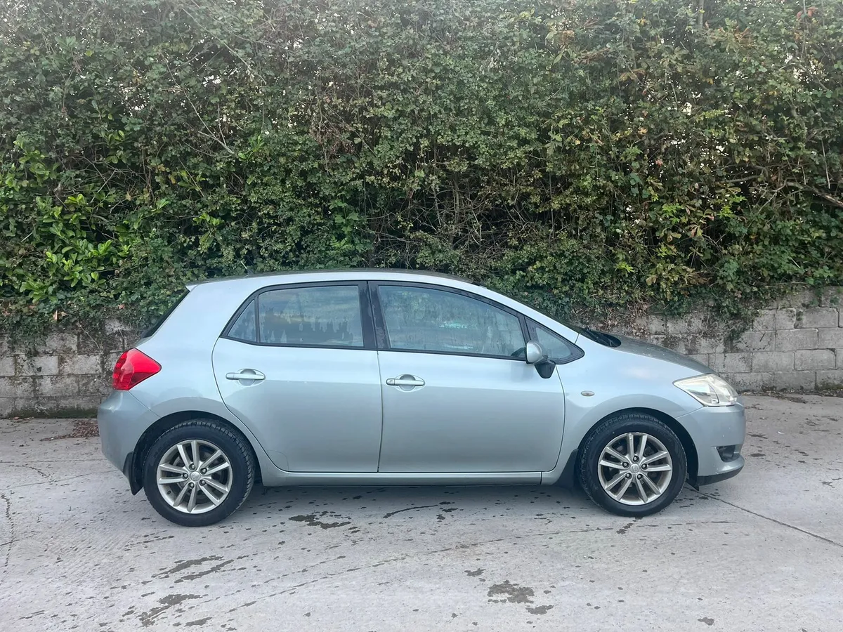 Car - Image 4
