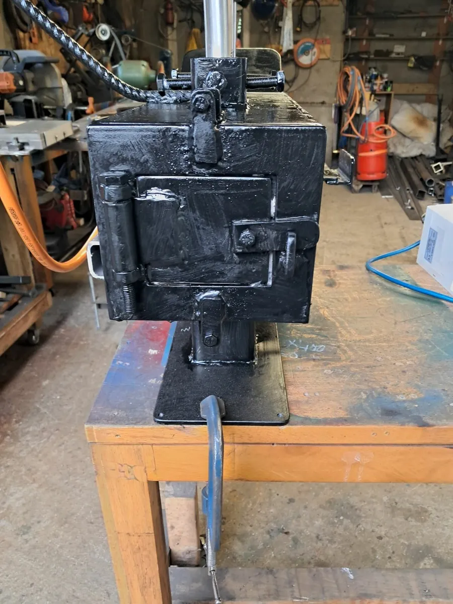 Blacksmith forge and grinder - Image 3