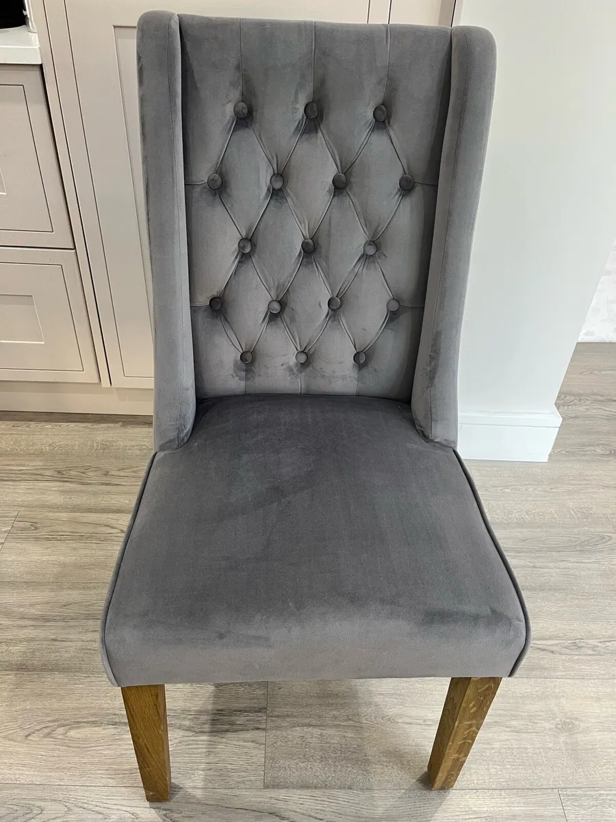 Dinning room chairs - Image 1