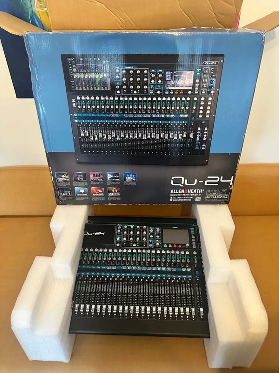 Allen and Heath QU-24 Digital Mixing Desk - Image 3
