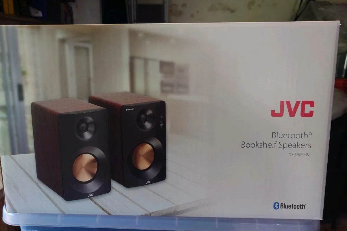 JVC bookshelf Bluetooth speakers - Image 2