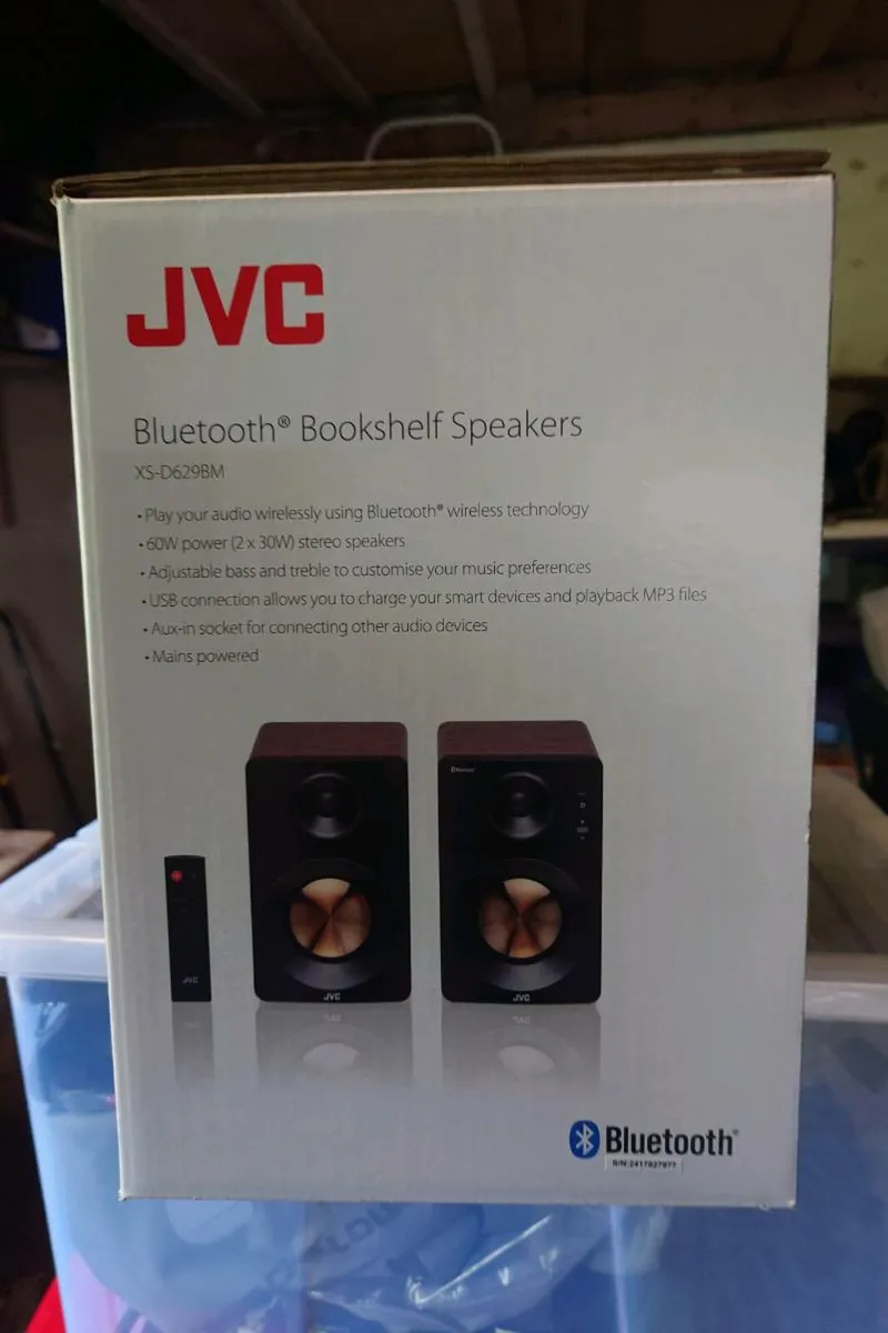JVC bookshelf Bluetooth speakers - Image 3