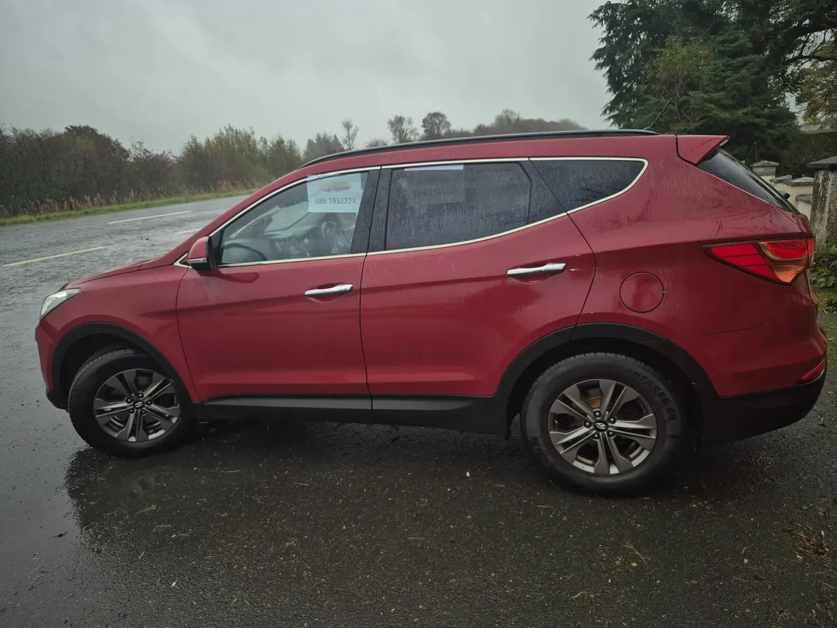 Hyundai Santa Fe 2015 - Image 1