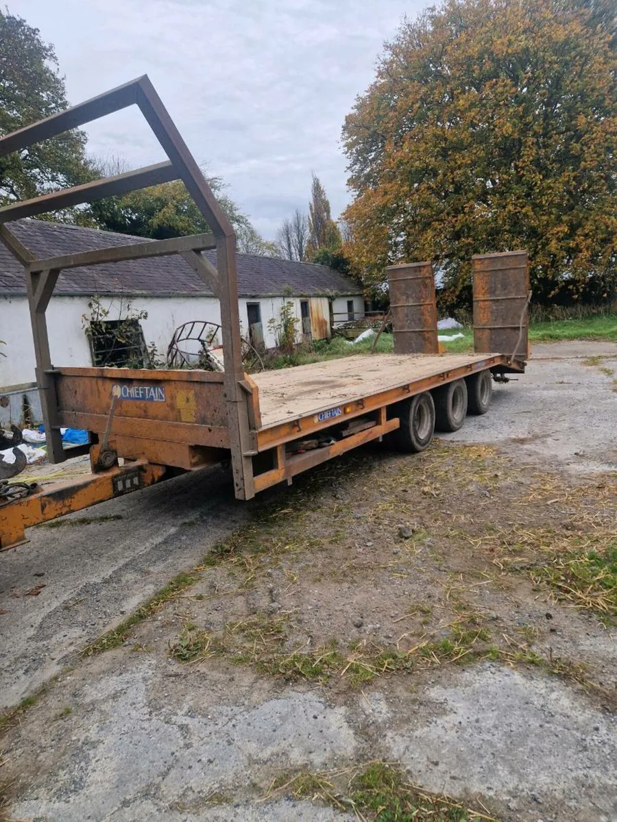 Low loader - Image 1