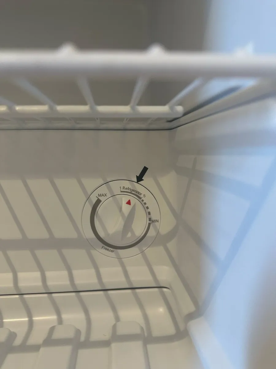 PowerPoint counter top fridge - Image 4