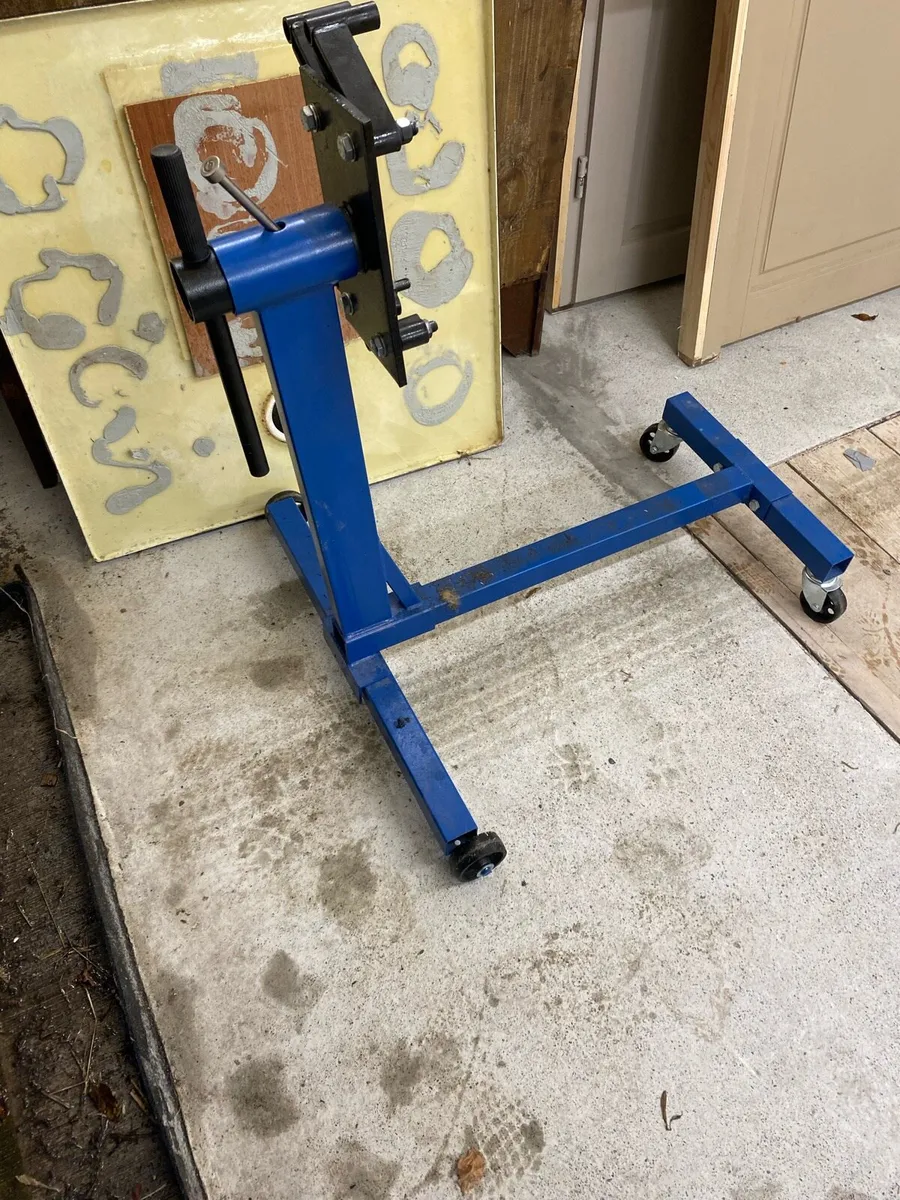 Engine Stand - Image 1