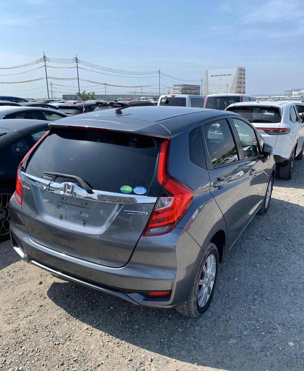 2018 Honda Fit 1.5 Hybrid - Image 4