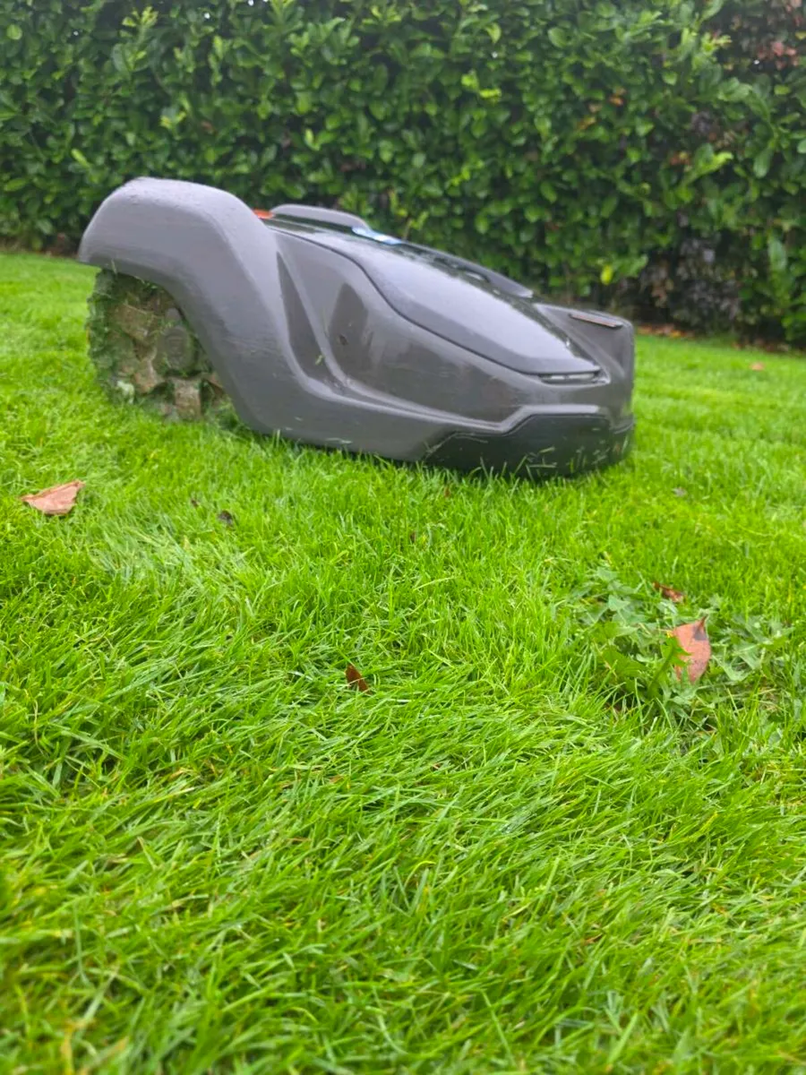 Robot Mower Husqvarna 430x - Image 1