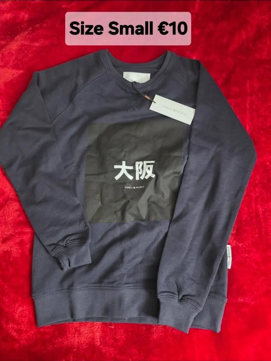 Osaka, Jumper sweater