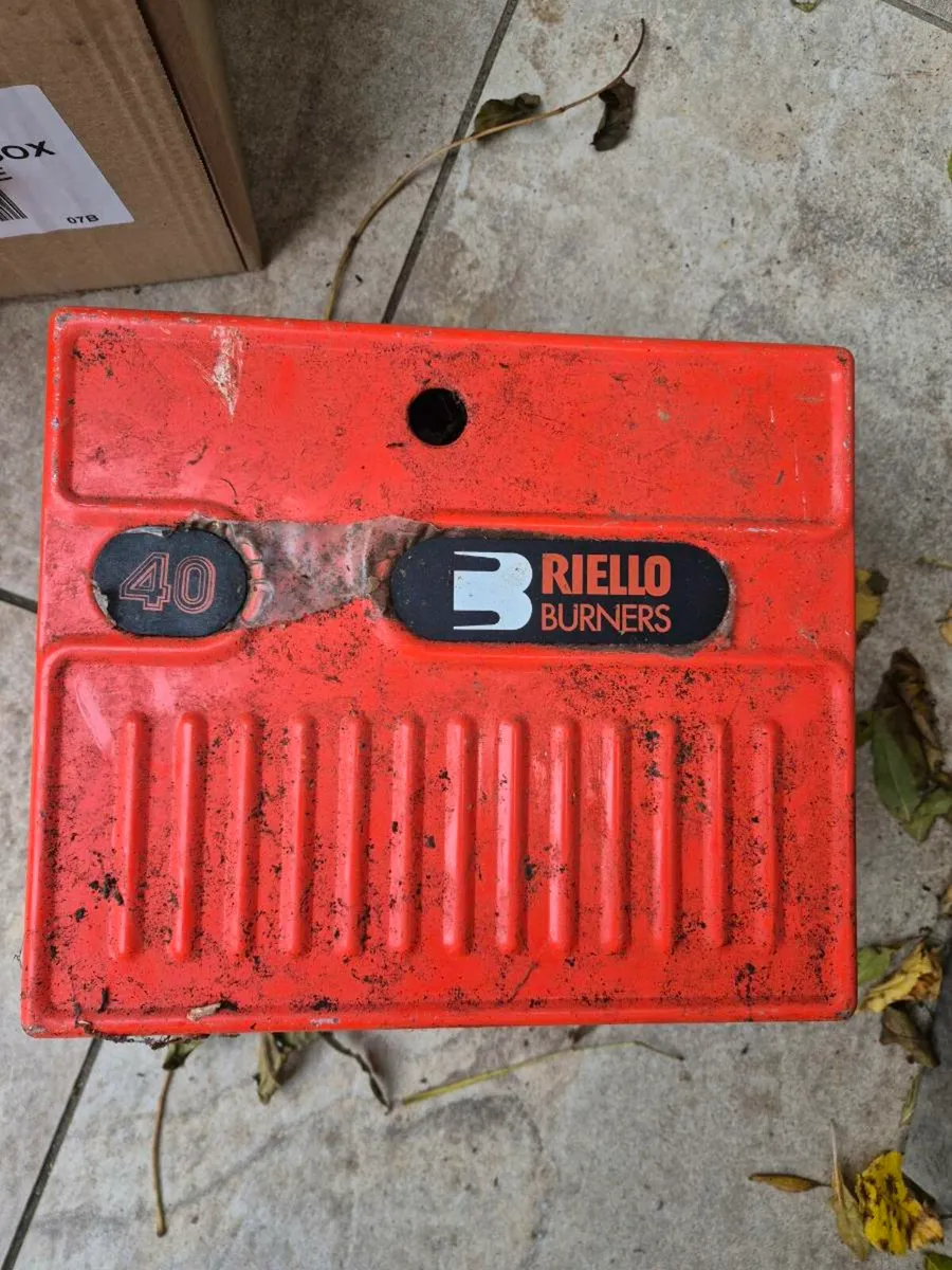 Oil Burner with Pump - Image 1