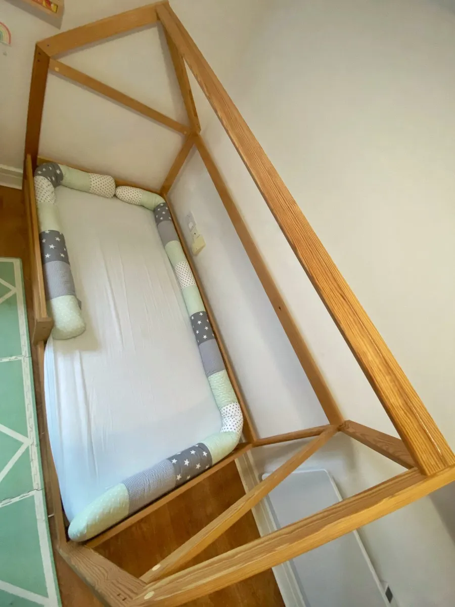 Montessori House Floor Bed - Image 3
