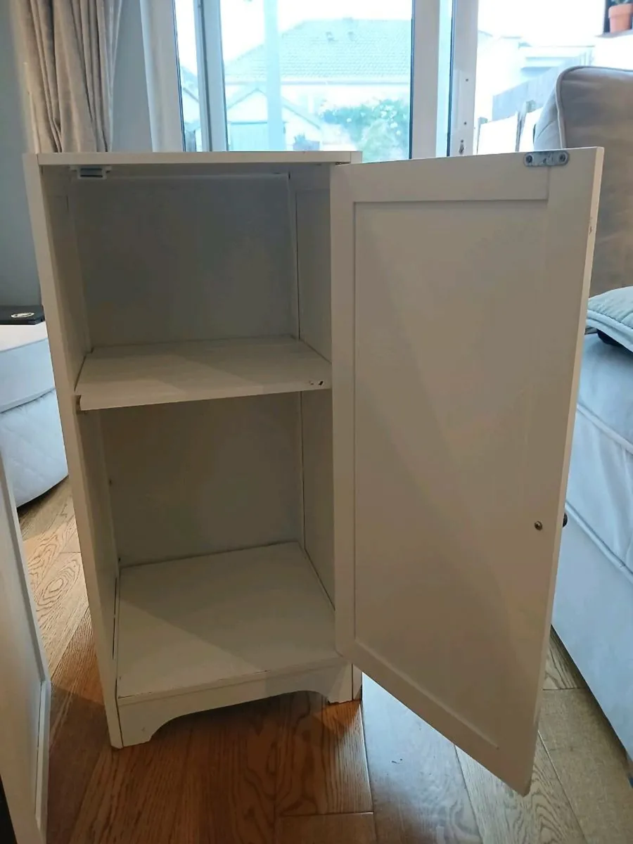 Cabinet - Image 3