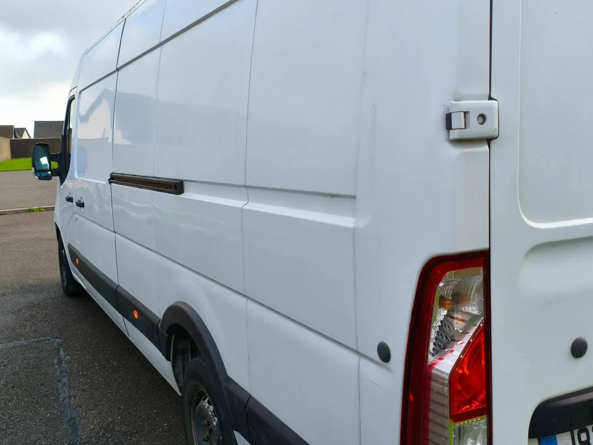 Renault Master 2018 LWB RWD - Image 2