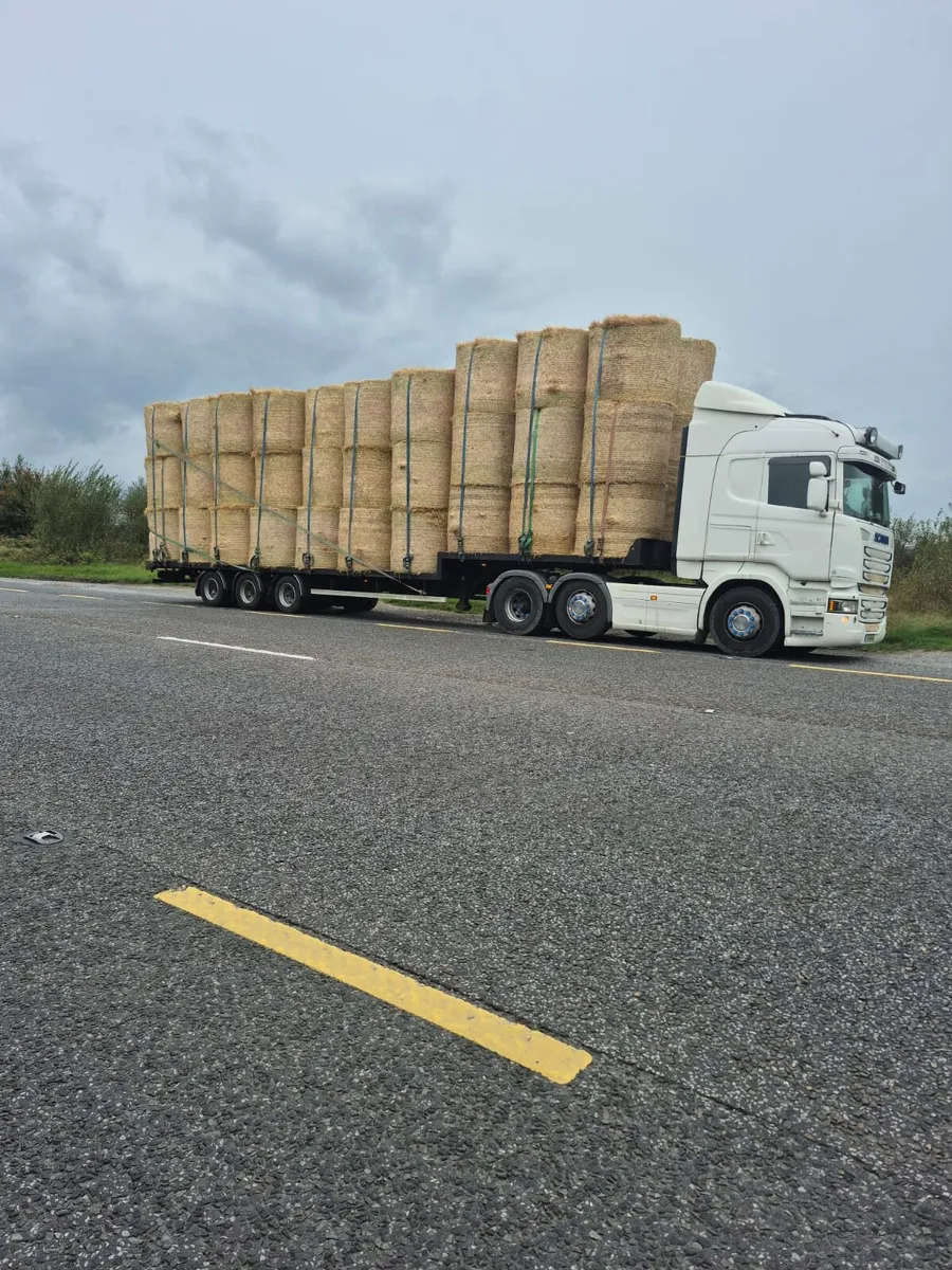 *****STRAW FOR SALE***** - Image 1