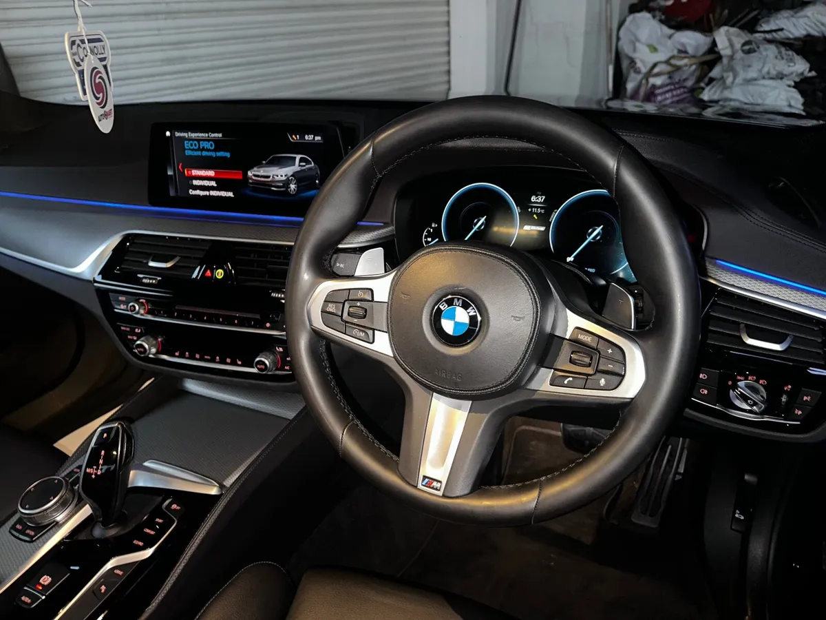BMW 5-Series 2019 - Image 3