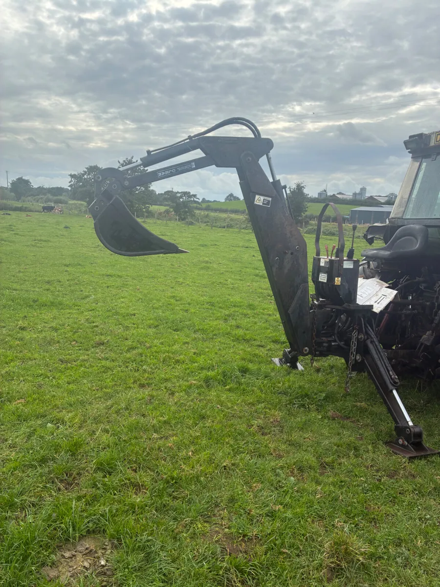 Tractor back actor - Image 1