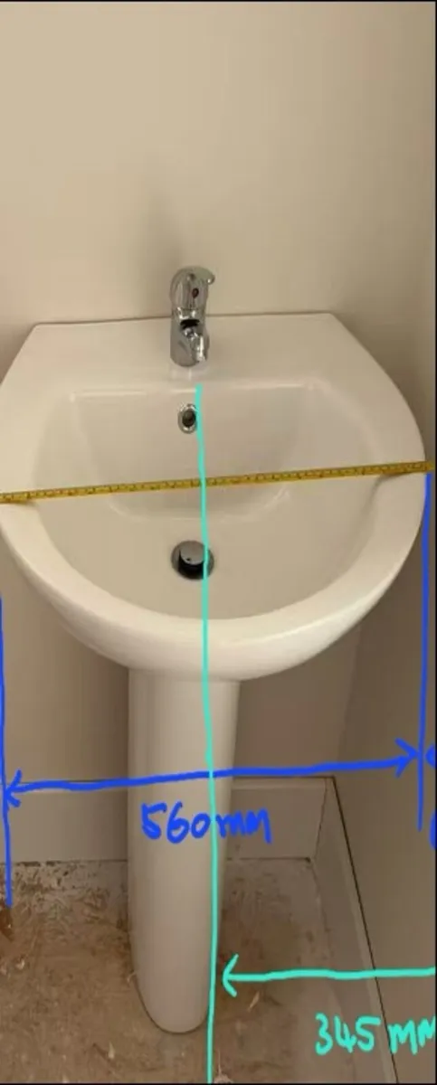Bathroom Basin (tap included) and Heating - Image 2