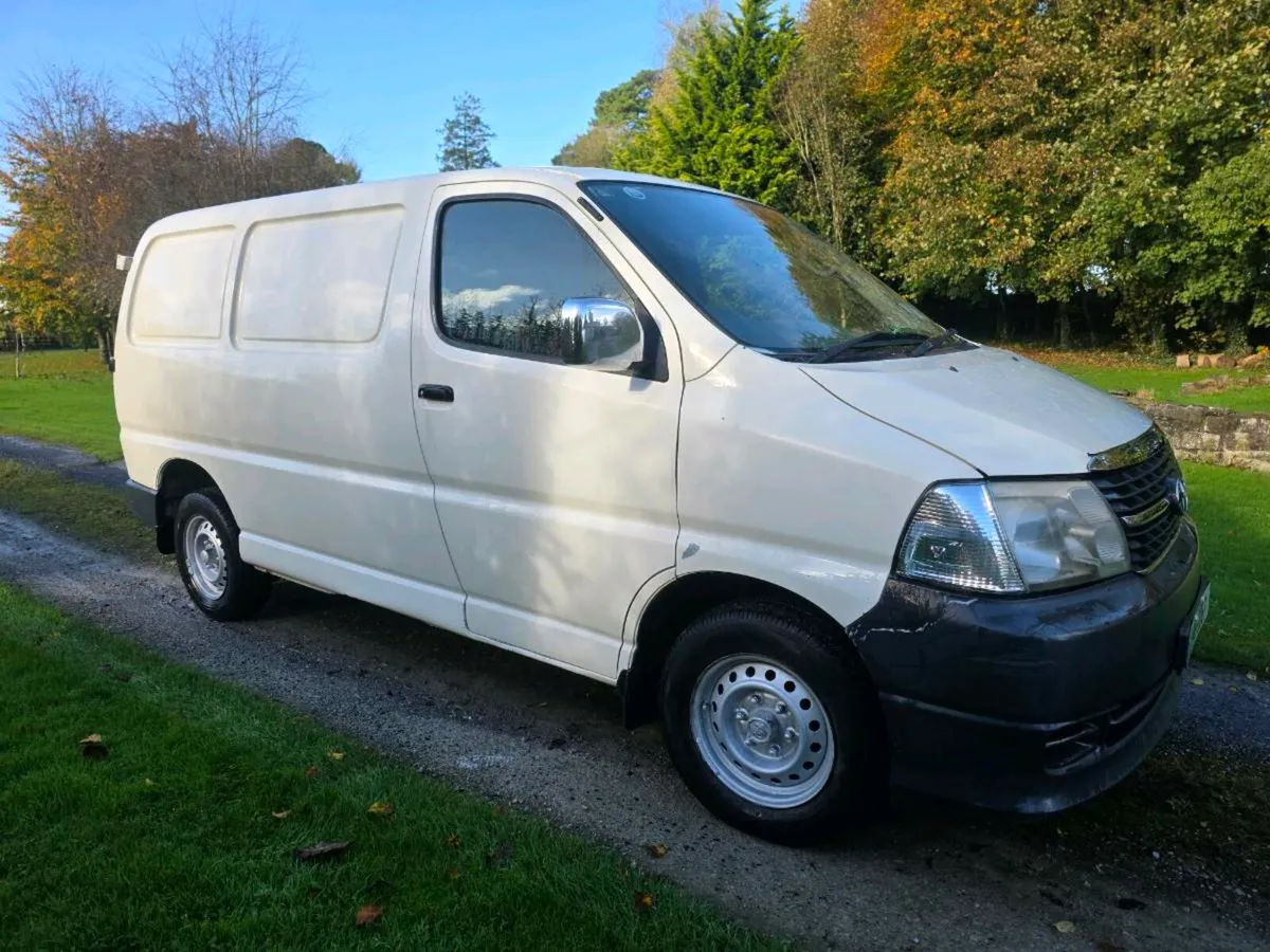 2011 TOYOTA HIACE 280 2.5 D-4D 95 SWB HIGH SPEC - Image 1