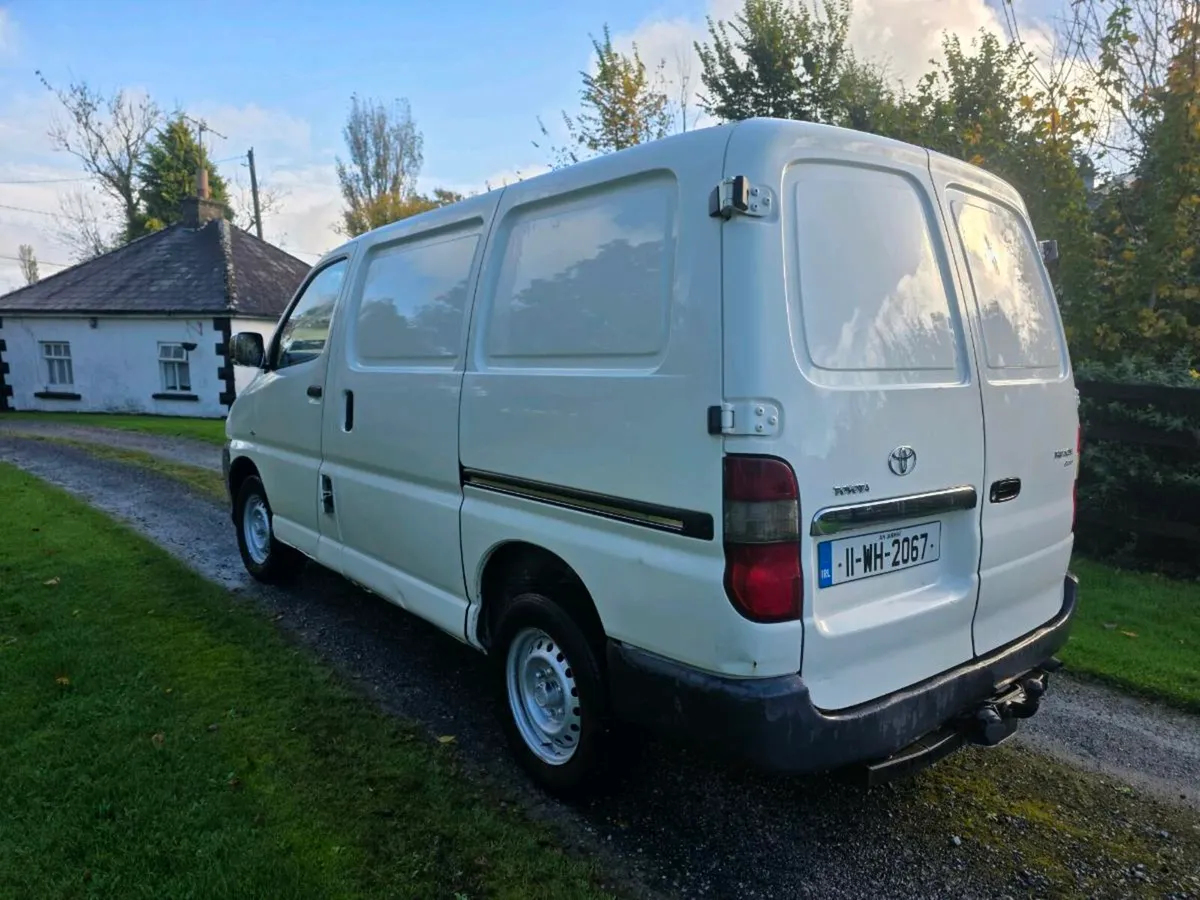 2011 TOYOTA HIACE 280 2.5 D-4D 95 SWB HIGH SPEC - Image 4