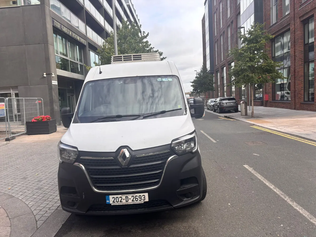 2020 Master Fridge Van with plug in - Image 1