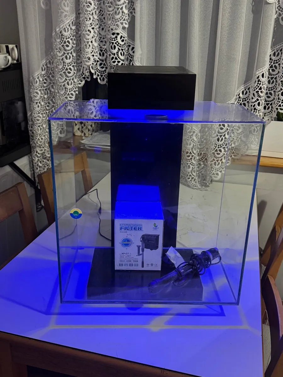 Fluval edge 46l - Image 1