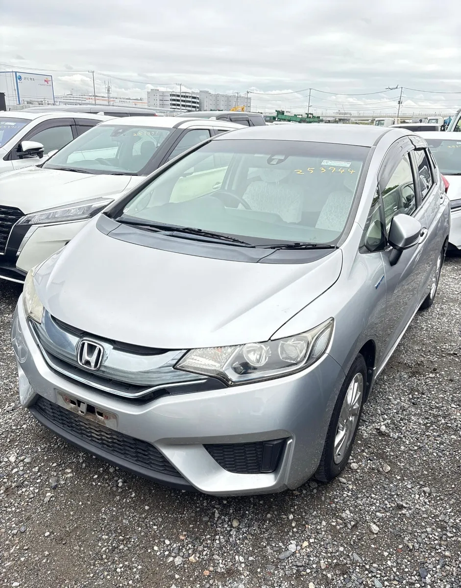 2015 Honda Fit 1.5 Hybrid LOW KMS - Image 1
