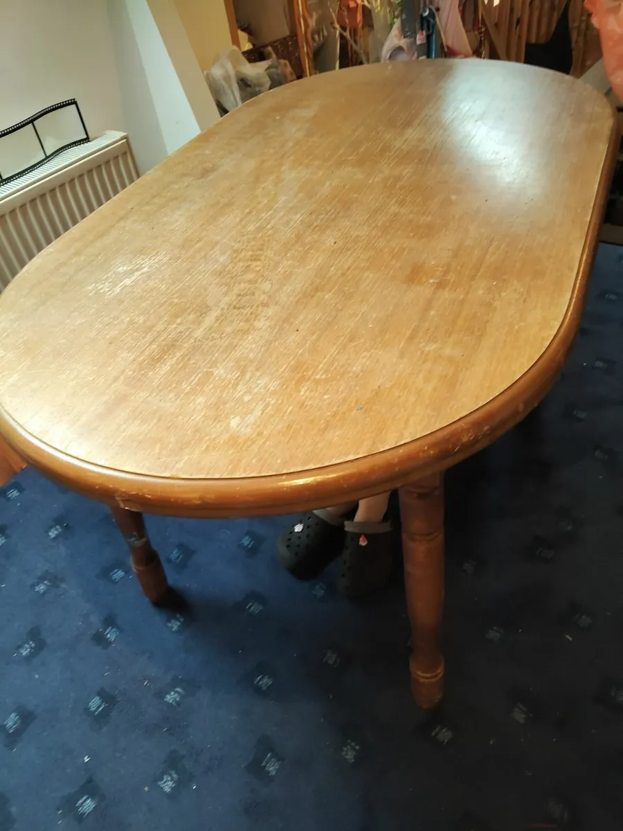 Free dining table - Image 1