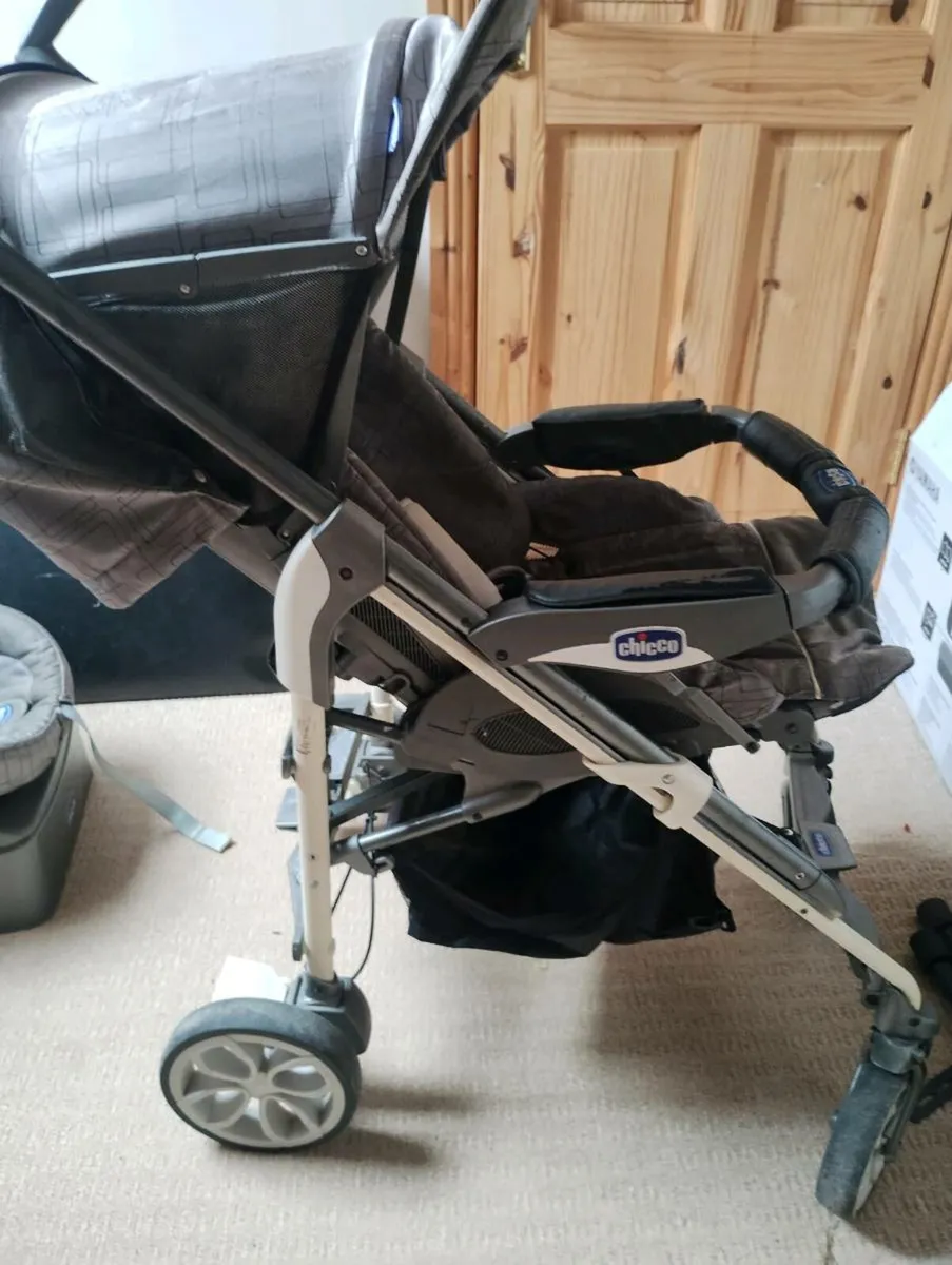 Chico Baby Travel System (Buggy,pram & car seat) - Image 1