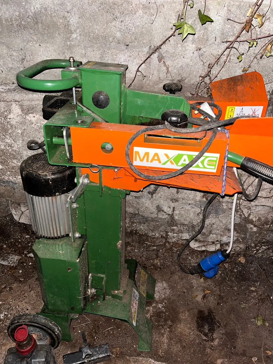 Log Splitter - Image 1