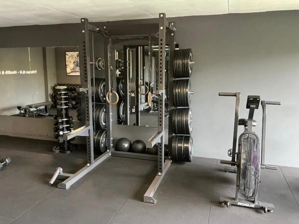 Commercial Squat Rack - Image 4