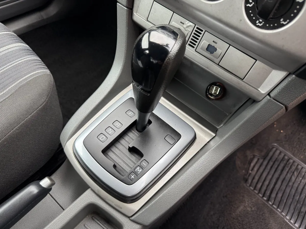 FORD FOCUS 2008 - 1.6 - AUTOMATIC - Image 4