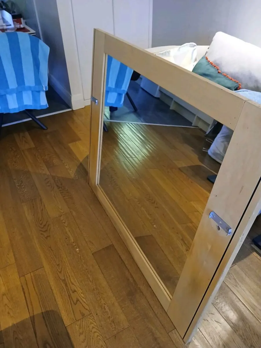 Mirror - Image 2