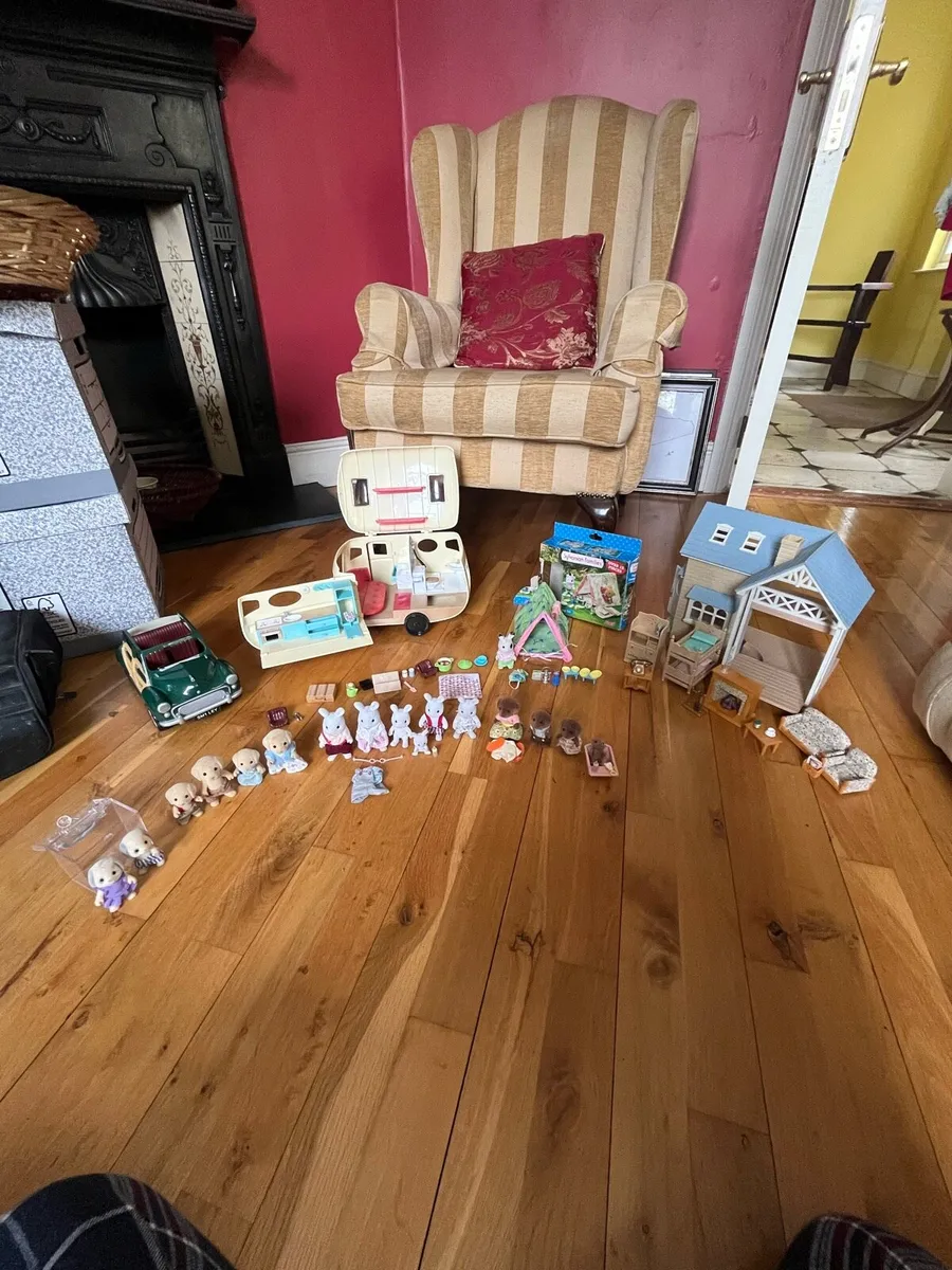 Sylvanian Families Bundle - Image 1
