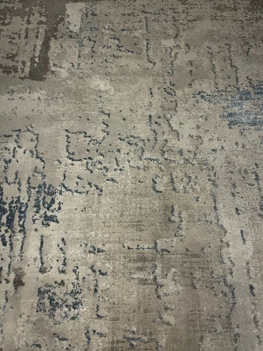 160 x 230 Rug - Image 1