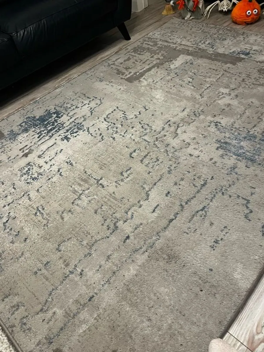 160 x 230 Rug - Image 3