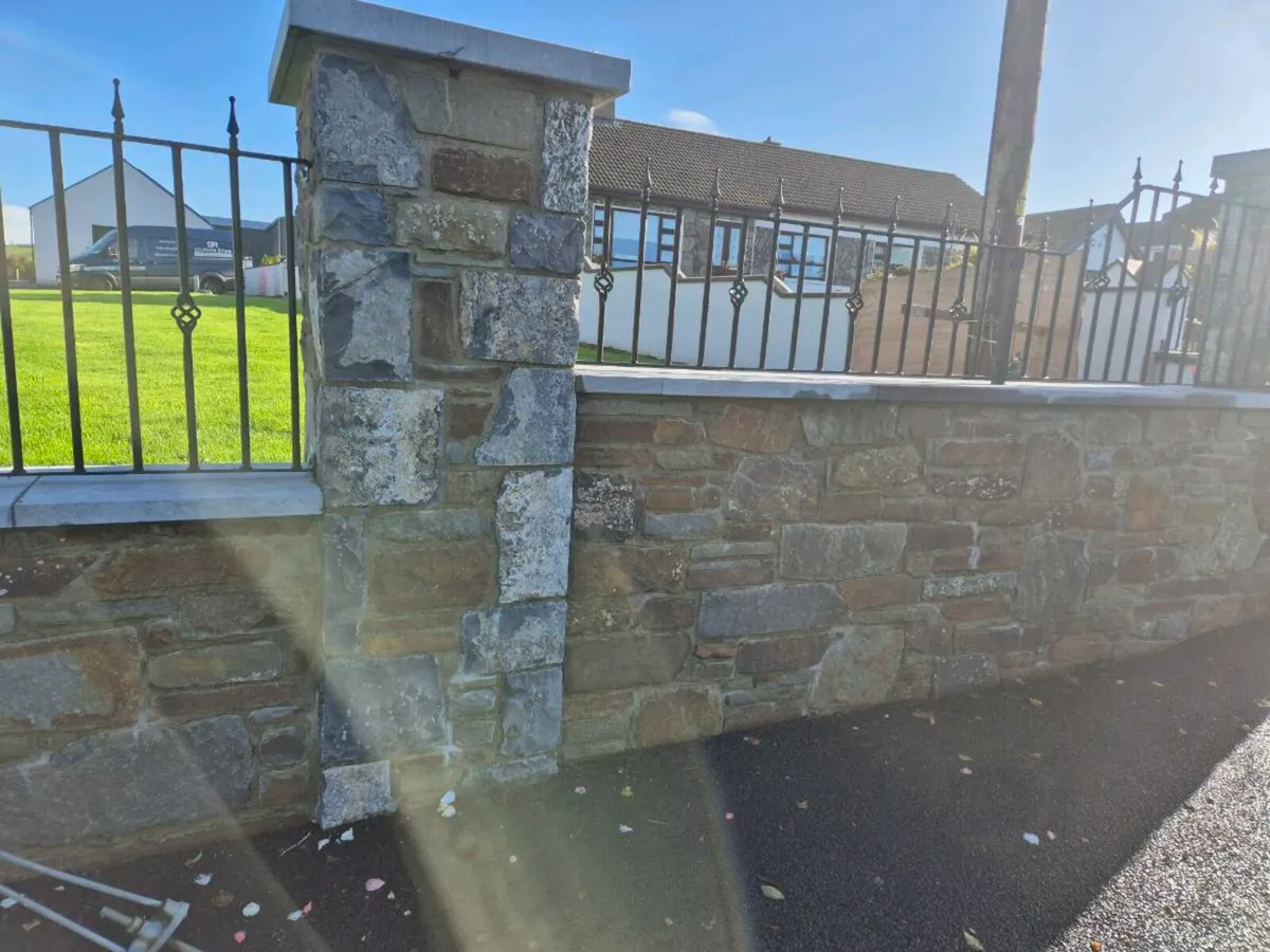 Building stone - Image 1