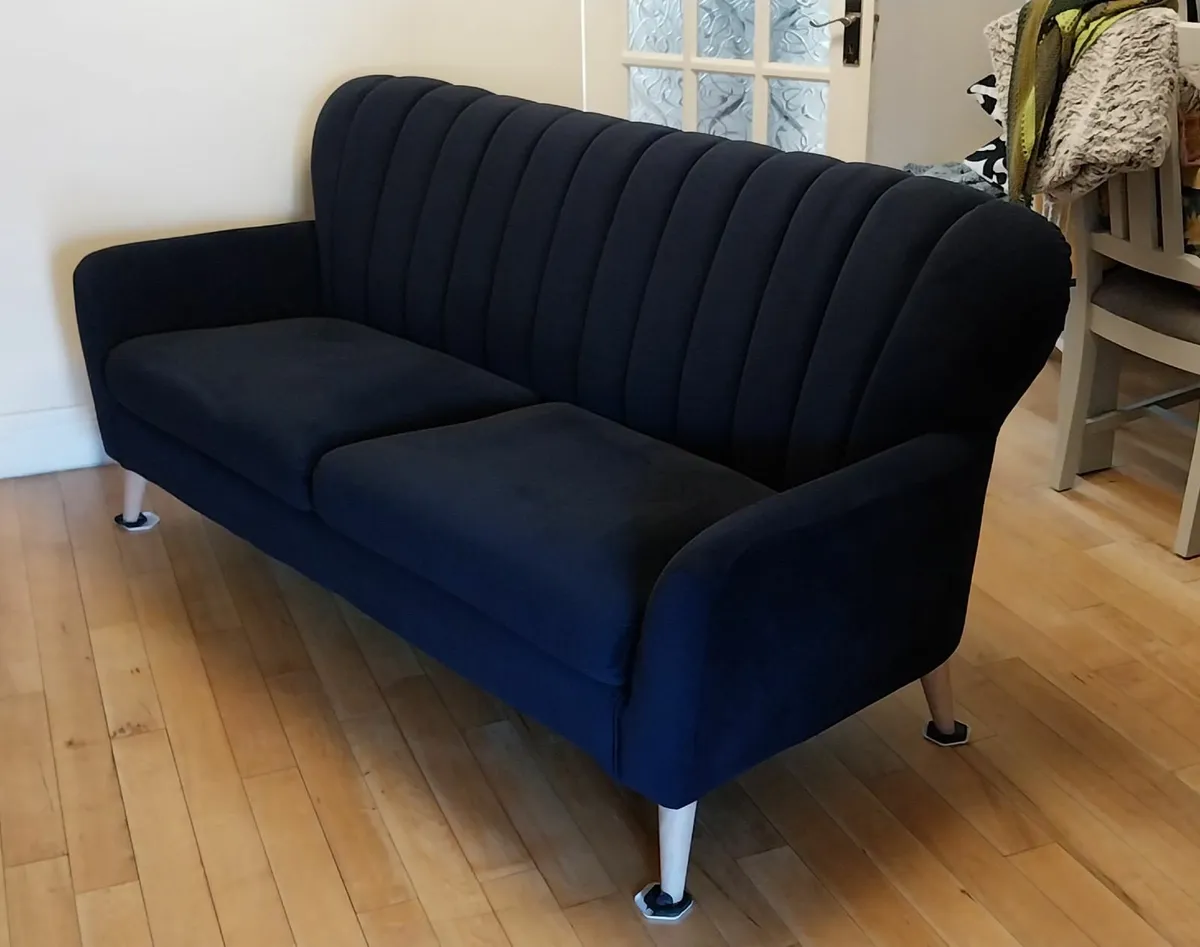 Couch - Image 1