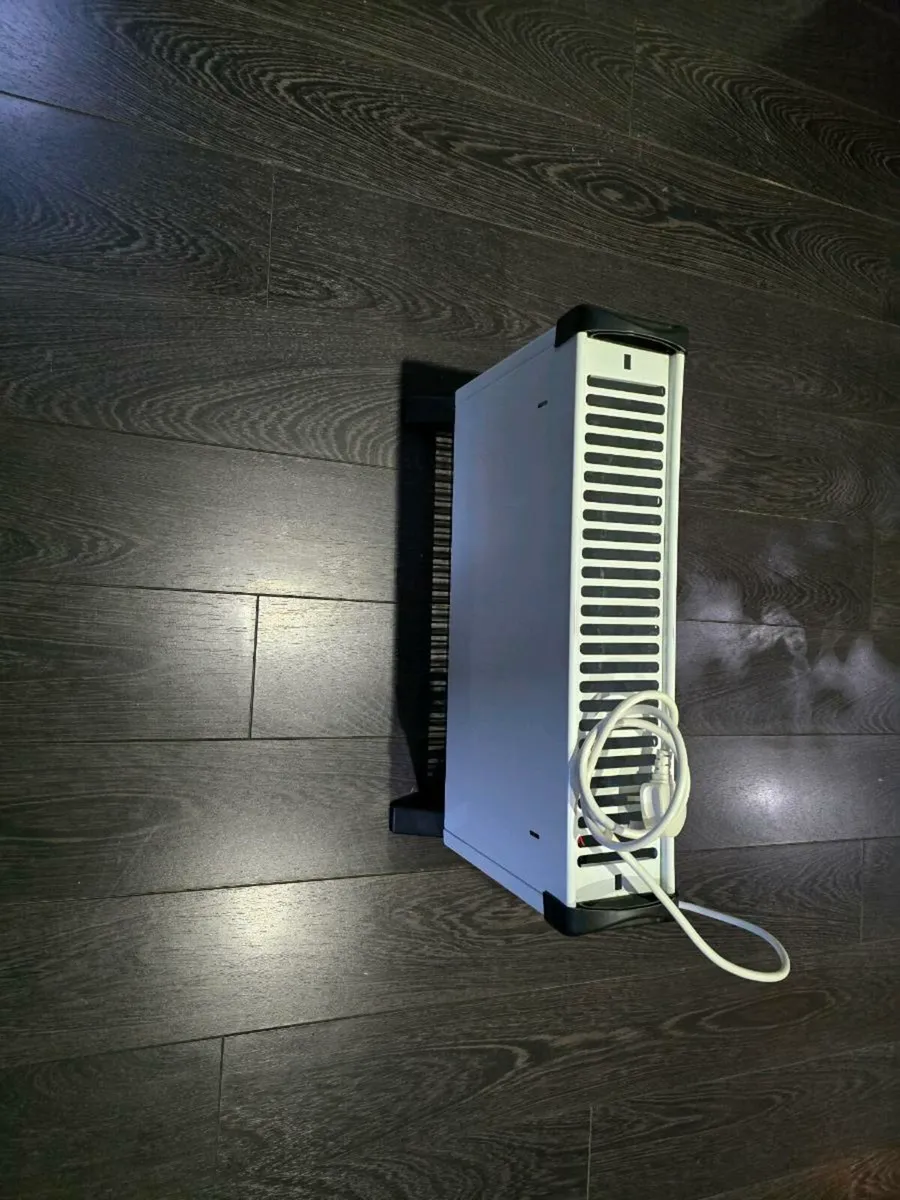 Portable heater - Image 2