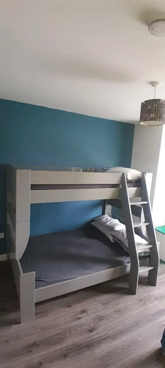 BUNK BED - Image 1