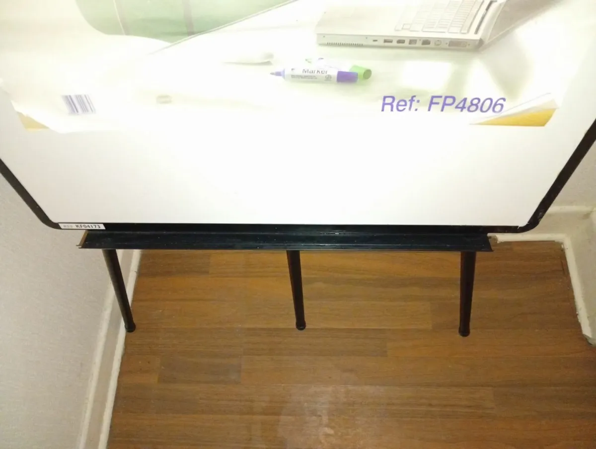 Flip Chart Easel - Image 1