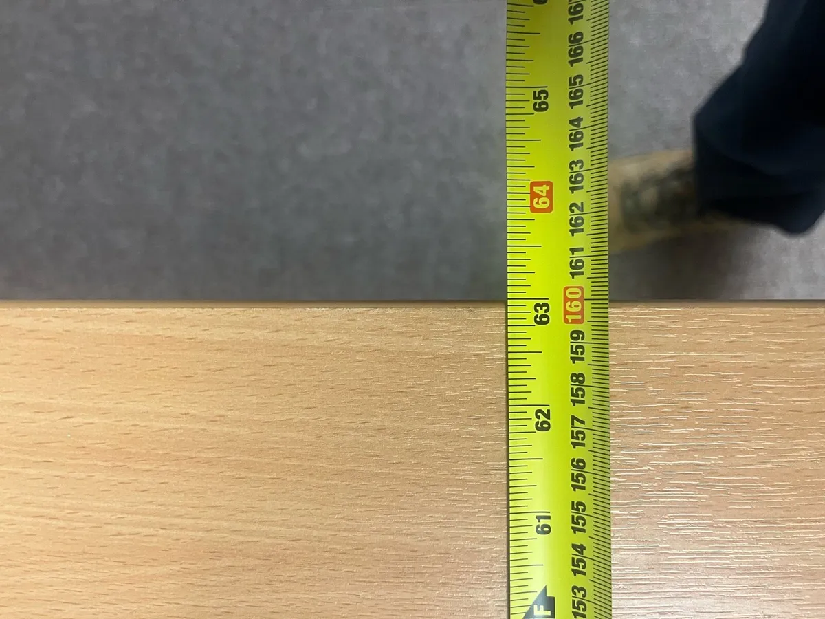 Office desk - Image 2