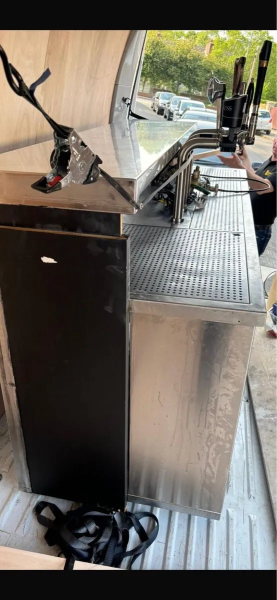 Bar (great for party event hire) - Image 2