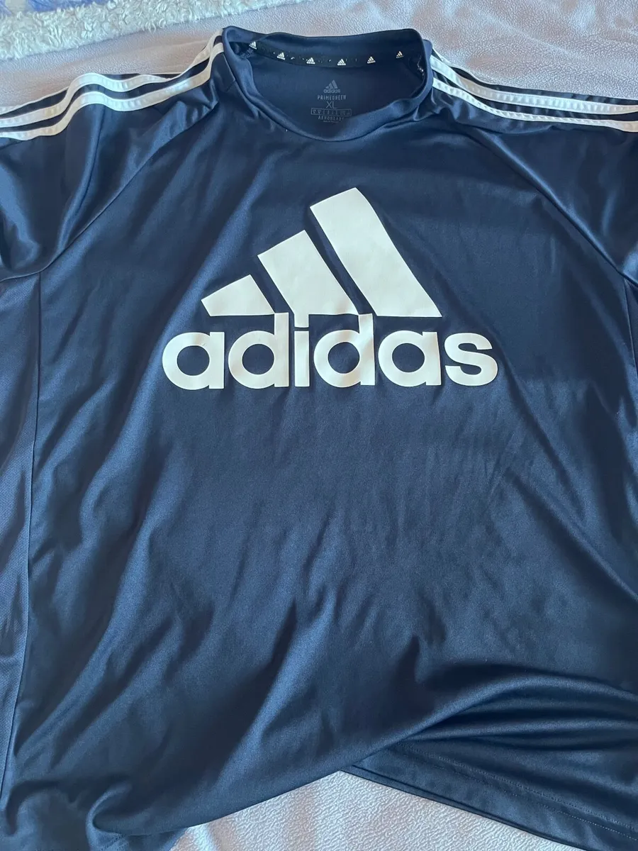 Adidas t shirt