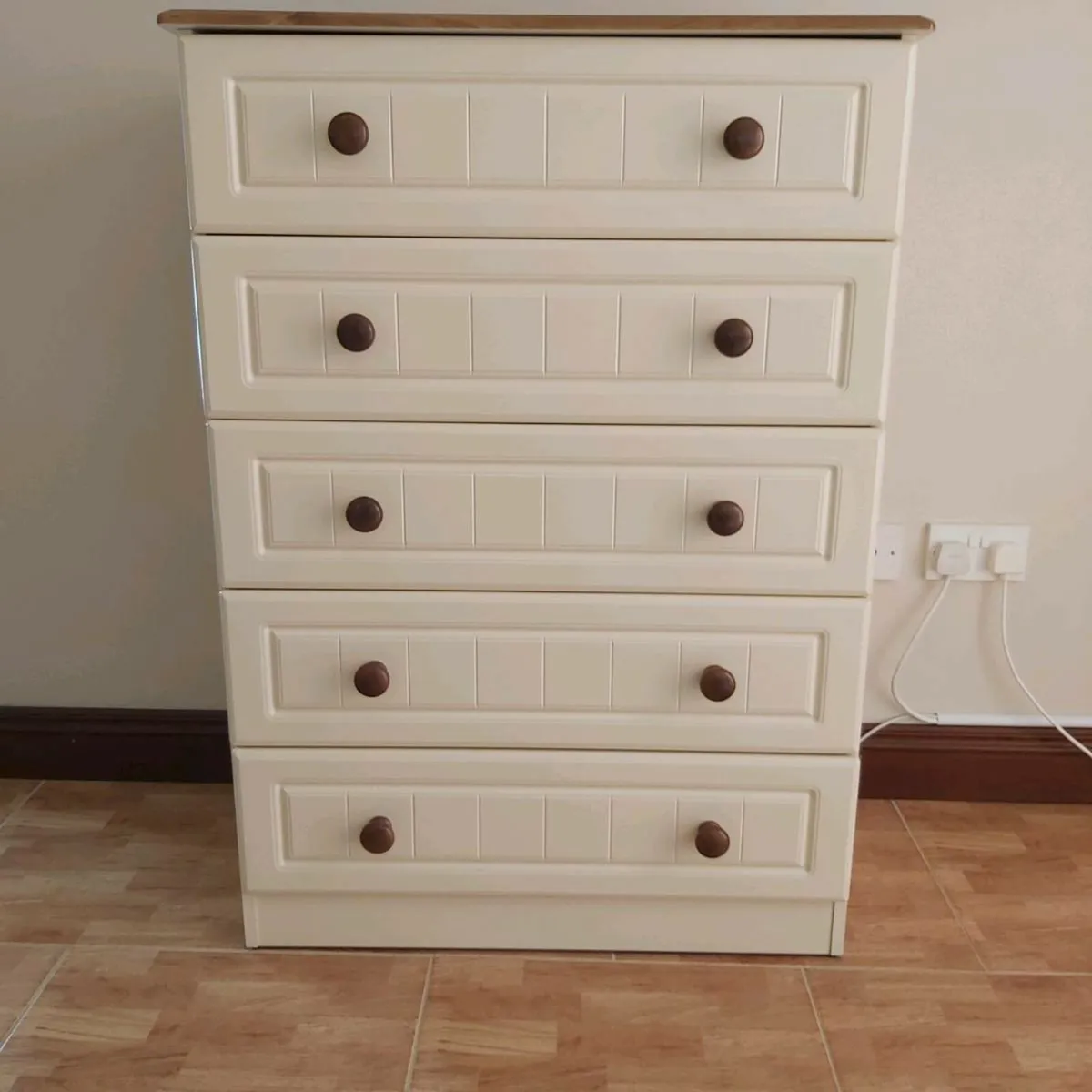 Lockers and chest of drawers - Image 2