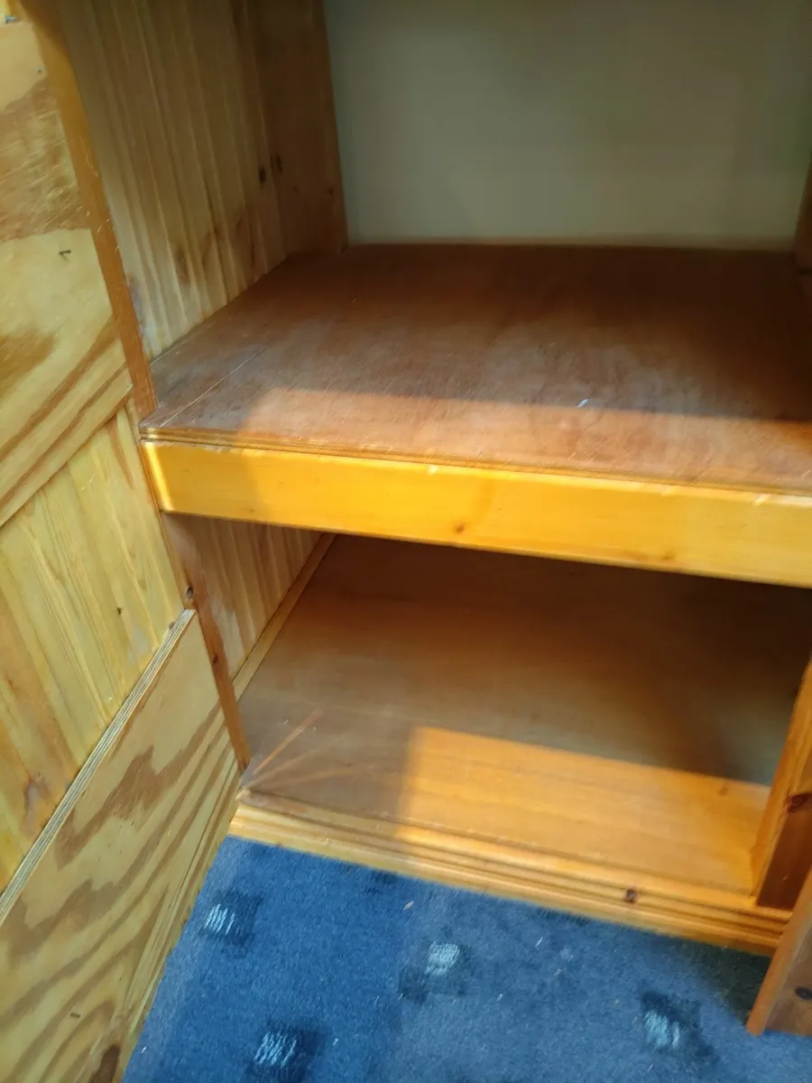 Belfast sink and solid wood freestanding unit - Image 4