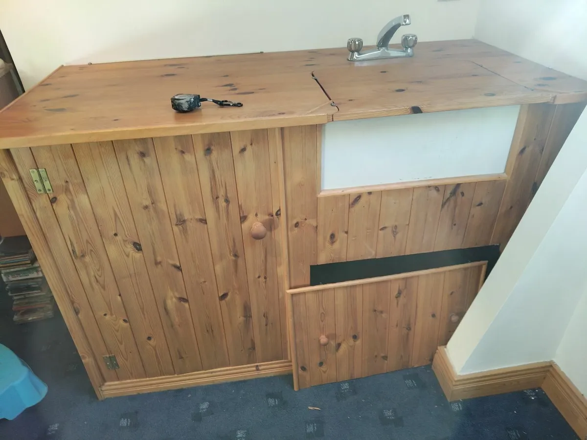 Belfast sink and solid wood freestanding unit - Image 1