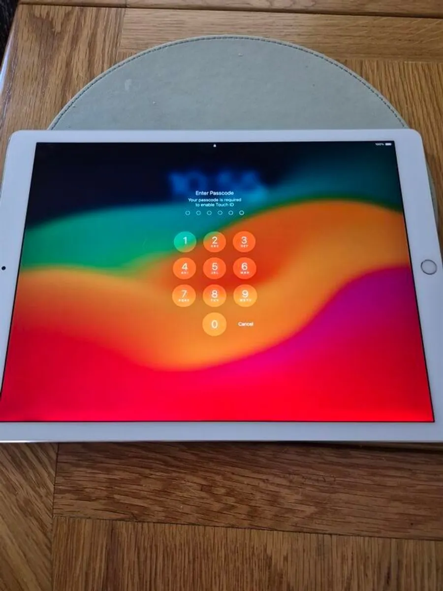 12.9 inch iPad pro - Image 1
