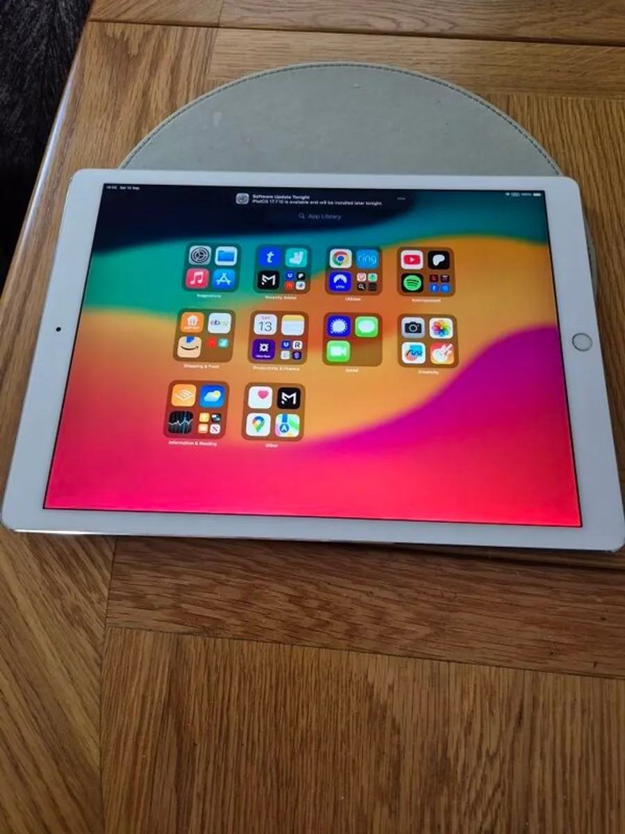 12.9 inch iPad pro - Image 2