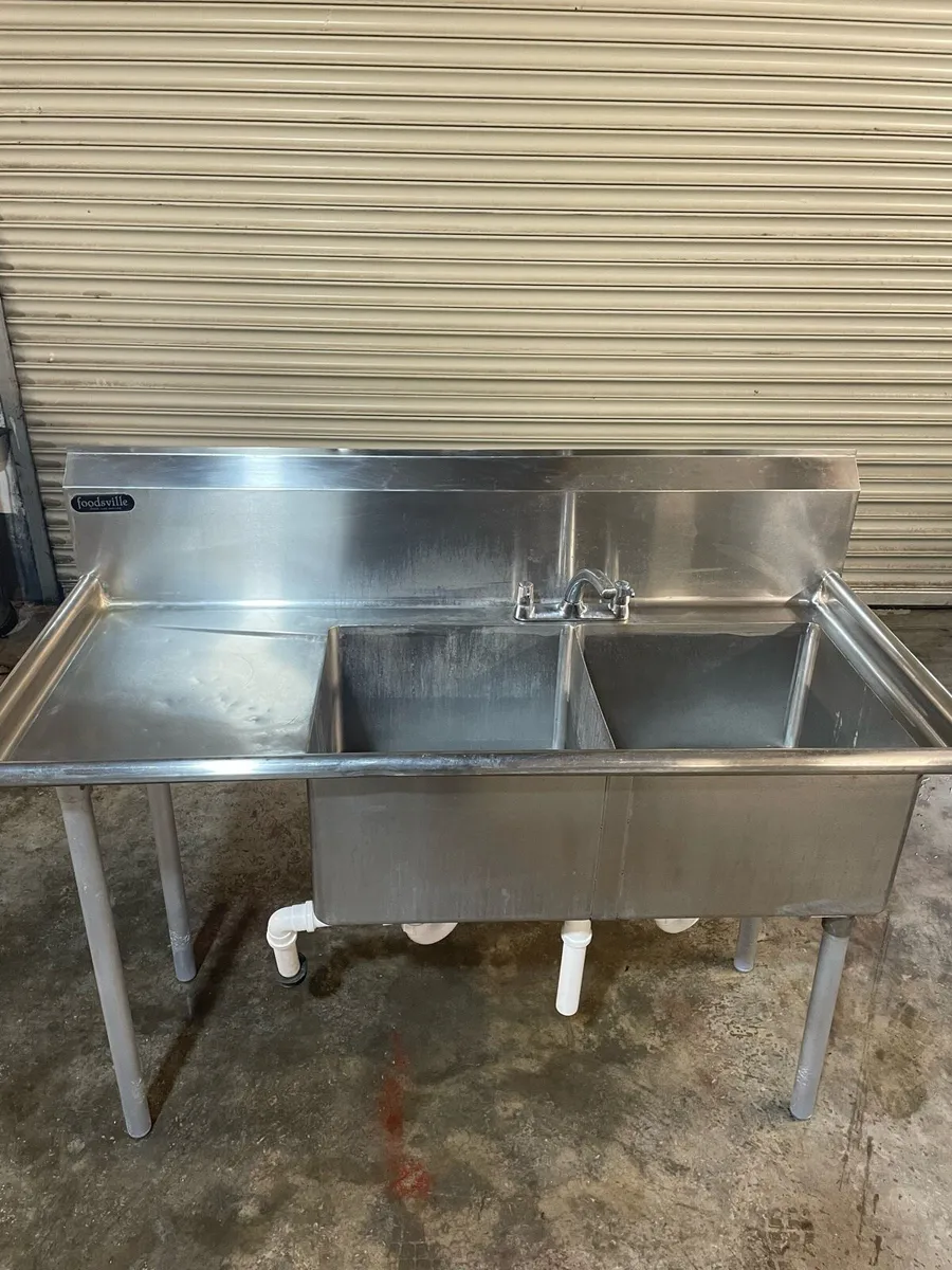 Stainless steel sink - Image 1
